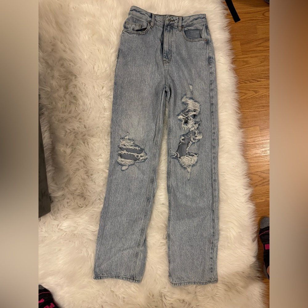 Straight-leg ripped jeans